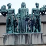 Statuary Ménage à trois