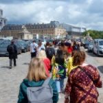 The crowds of Versailles