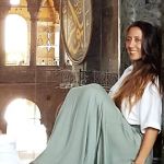 Everyone wants to pose